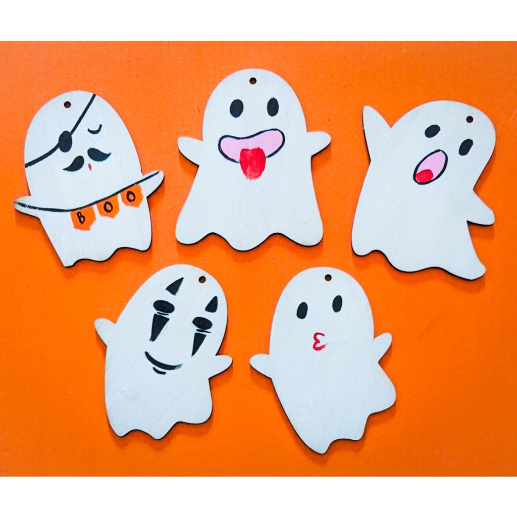 Set tô màu gỗ Halloween chủ đề ngôi nhà ma quái và chuông gió