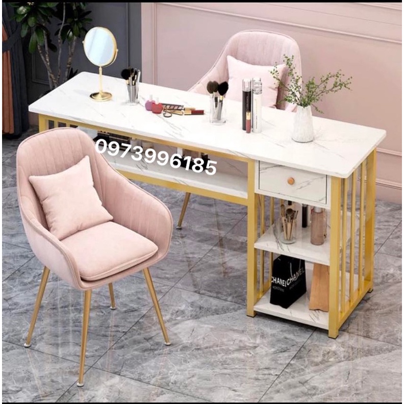 BÀN NAIL KÈM KỆ CÓ  HỘC KÉO NHỎ CHÂN SƠN NHŨ VÀNG .