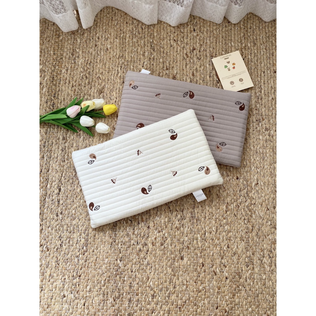 Gối cao su non Monona êm ái, có kết cấu thoáng khí, chống ngạt giúp bé yêu ngủ ngon