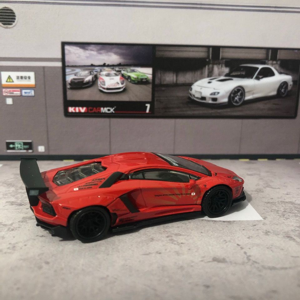 Mô Hình Xe Hơi Lamborghini Daniel Lkwk Evan Tỉ Lệ 1: 64