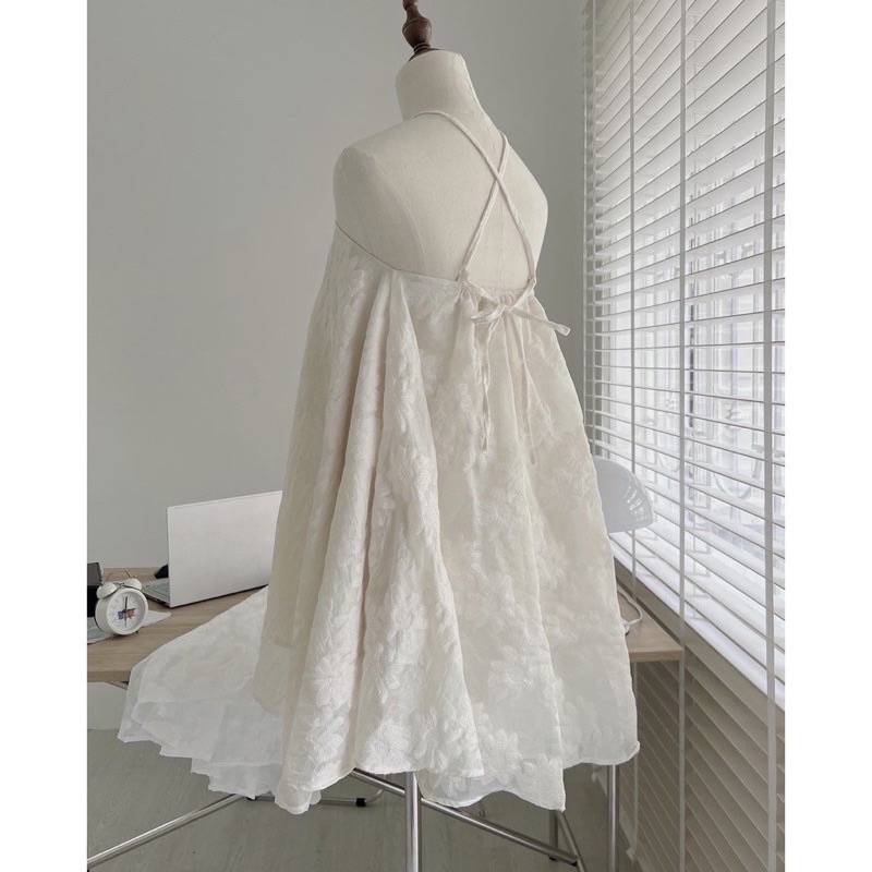 Đầm xoè cổ yếm cao cấp chất liệu organza thêu hoa , sang chảnh - 262 | BigBuy360 - bigbuy360.vn