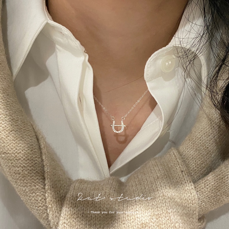 Dây chuyền WE FLOWER mặt hình móng ngựa chữ U màu bạc đính đá zircon nhân tạo thời trang dành cho nữ