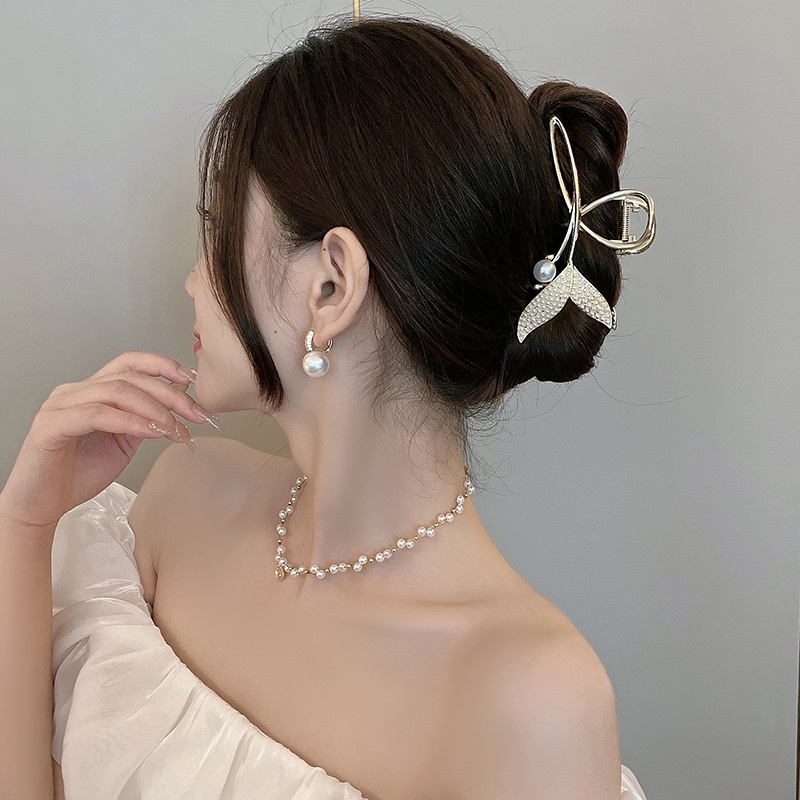 Kẹp Tóc Đuôi Cá Đính Đá Ngọc Trai Phong Cách Mới 2022