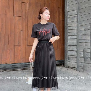 Chân váy xếp ly nhung đen Joven