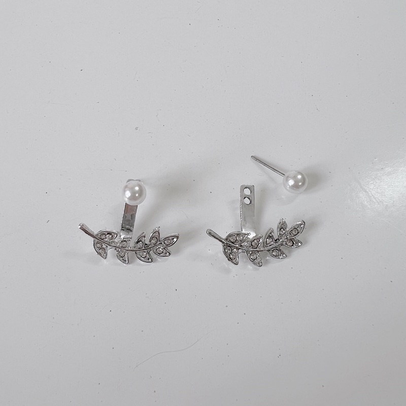 Khuyên tai nữ tính hoa đá zircon đeo nhiều kiểu
