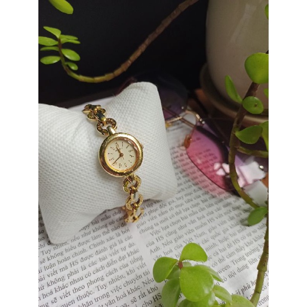 đồng hồ Marie Claire Paris thương hiệu đến từ Pháp. Dạng lắc kê mạ vàng, hàng chính hãng