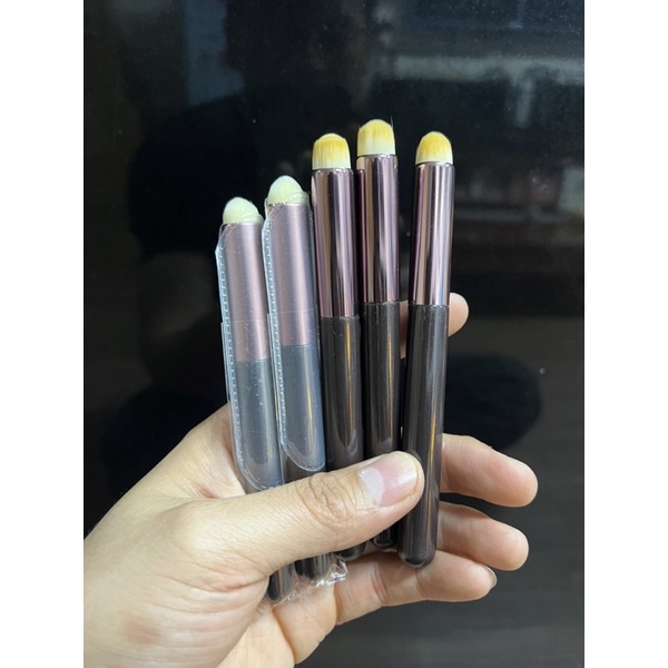 Cọ MỀM TÁN SON MÔI MỊN MƯỚT CHE RÃNH MÔI