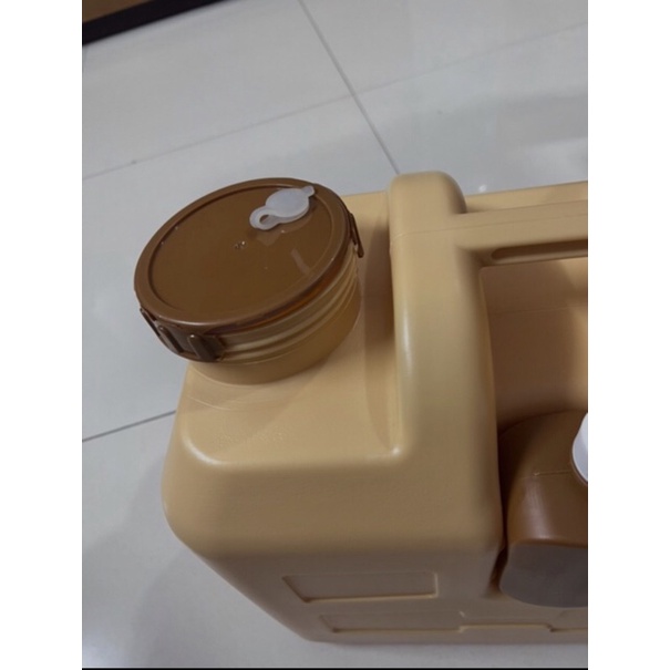 Can thùng nước dã ngoại 20l tích hợp chai xà phòng
