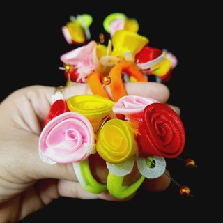 Một cặp thun cột tóc 3 bông hoa cho bé yêu (Màu ngẫu nhiên)