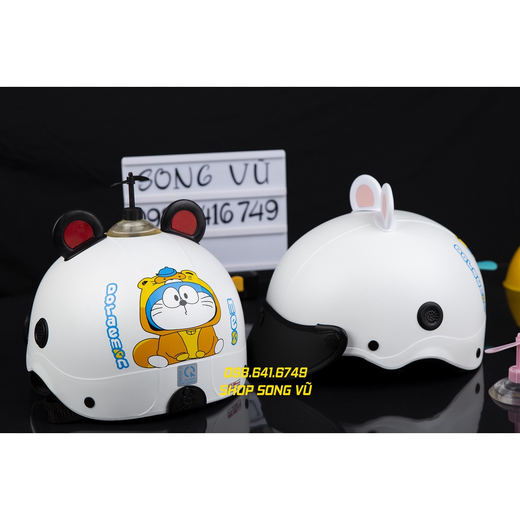 MŨ NÓN BẢO HIỂM NGƯỜI LỚN DORAEMON CHỮ - MÀU TRẮNG