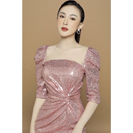 Dạ hội kim sa tay lỡ đi tiệc