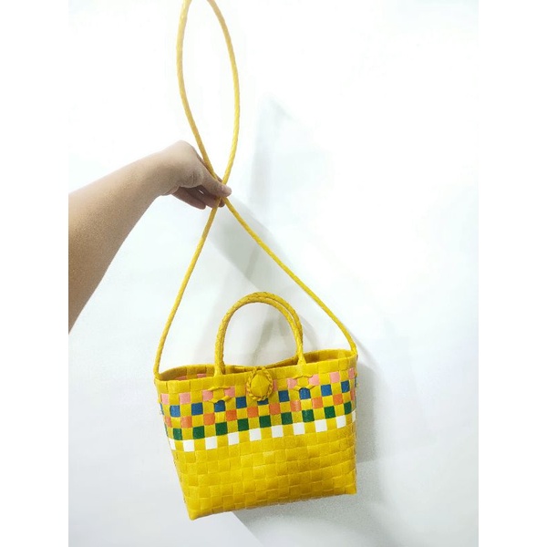 Giỏ xách đan tay đeo chéo nhiều màu kt: 20cm