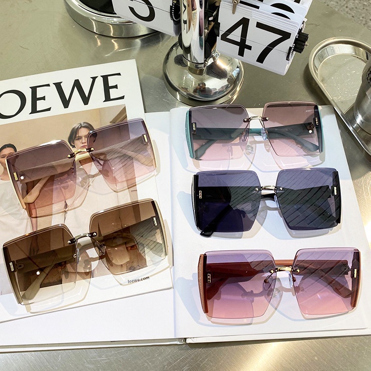 COD Kính Mát Gọng Vuông Lớn Chống Tia UV Thời Trang Cho Nữ