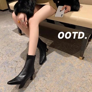 Giày Boot Cao Gót Mũi Vuông Phong Cách Hàn Quốc
