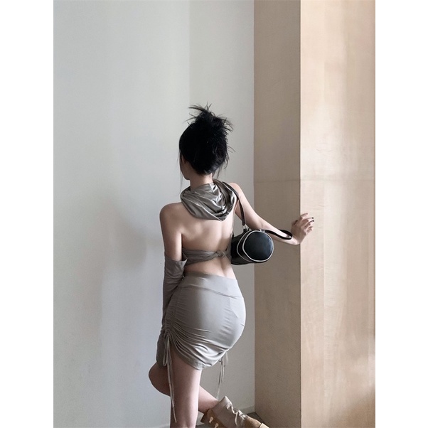 Set ôm body hở lưng có nón sexy như các tỷ tỷ bên Trung