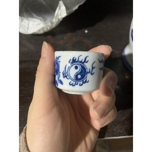 Chén cúng men rạn