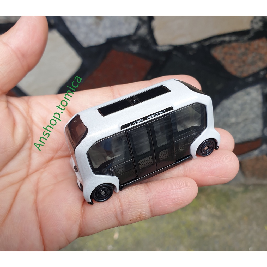 Xe mô hình tomica Nhật bản -  xe bus trung chuyển khách ra máy bay