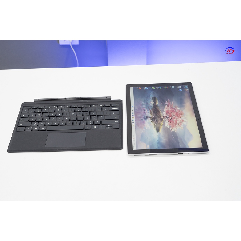 Laptop Microsoft Surface Pro 7 Plus tuyệt phẩm 2in1