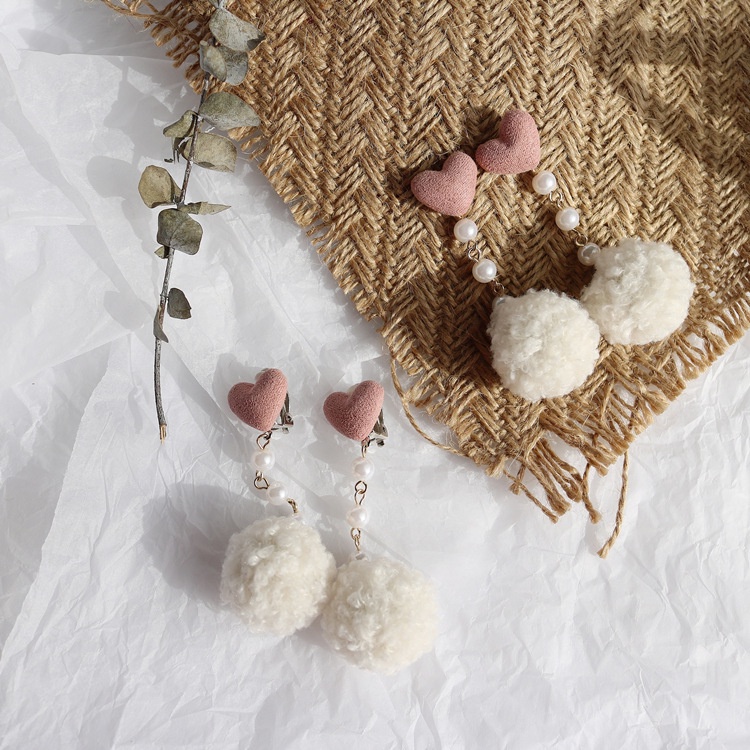 Khuyên tai kẹp không bấm lỗ chốt cố định K264 bằng hợp kim mạ bạc hình trái tim gắn bông bigsize dáng dài Leous