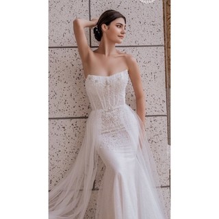 Đuôi rời váy cưới siêu sang