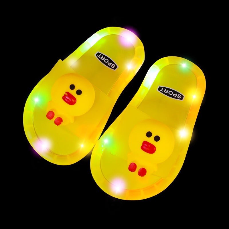 Dép quai ngang đế gắn đèn LED độc đáo cho bé