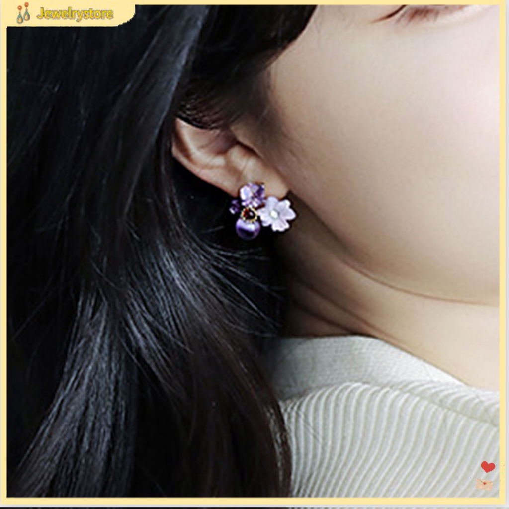 Đôi bông tai hình hoa đính đá màu tím dễ thương bắt mắt