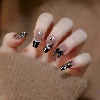 Nailbox ,10 móng úp thiết kế , đính nơ đá siêu xinh.