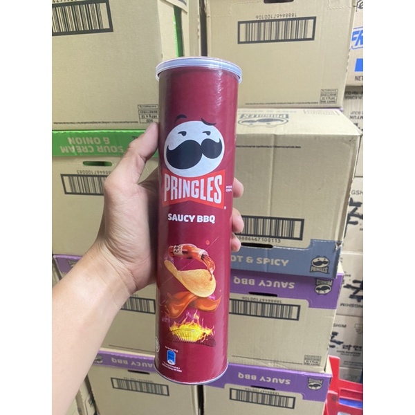 Khoai tây chiên Pringles Sour Cream & Onion 134 date 2024