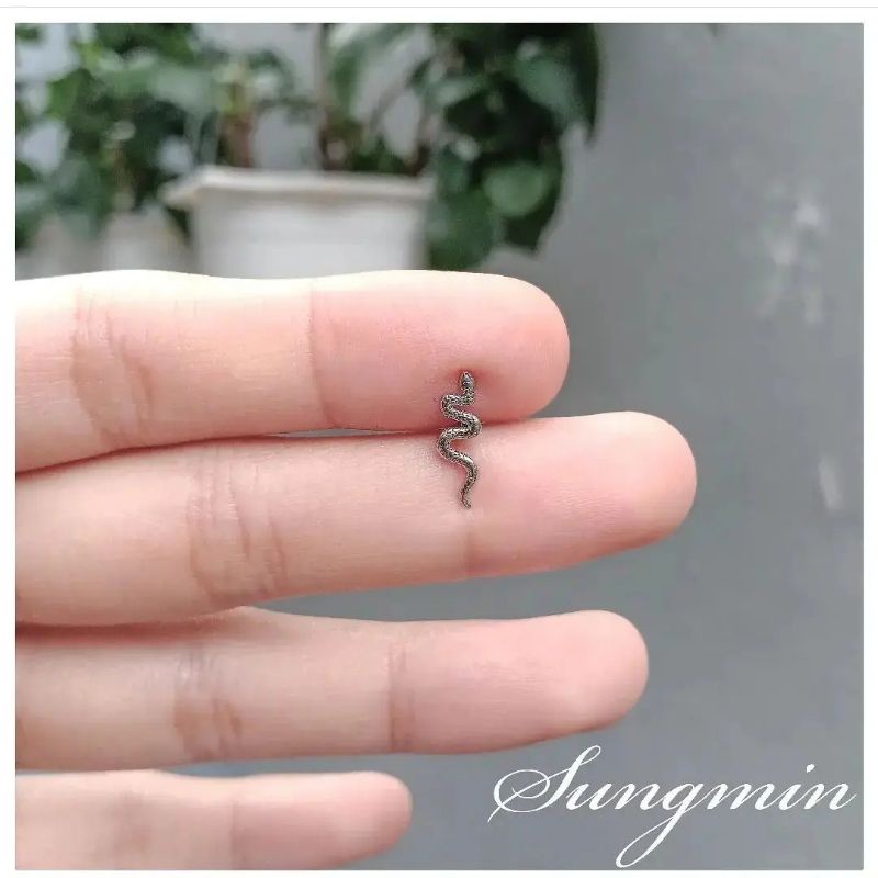 khuyên tai con rắn thép không gỉ piercing