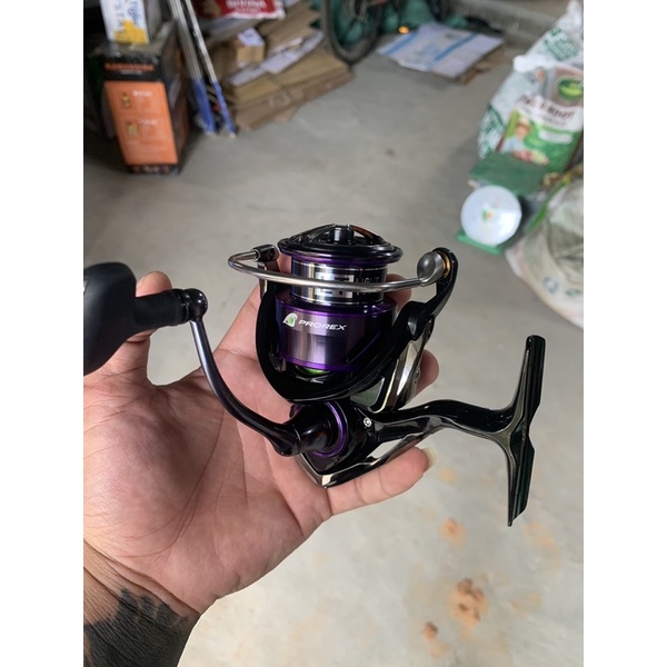 Máy câu cá daiwa prorex v 2022