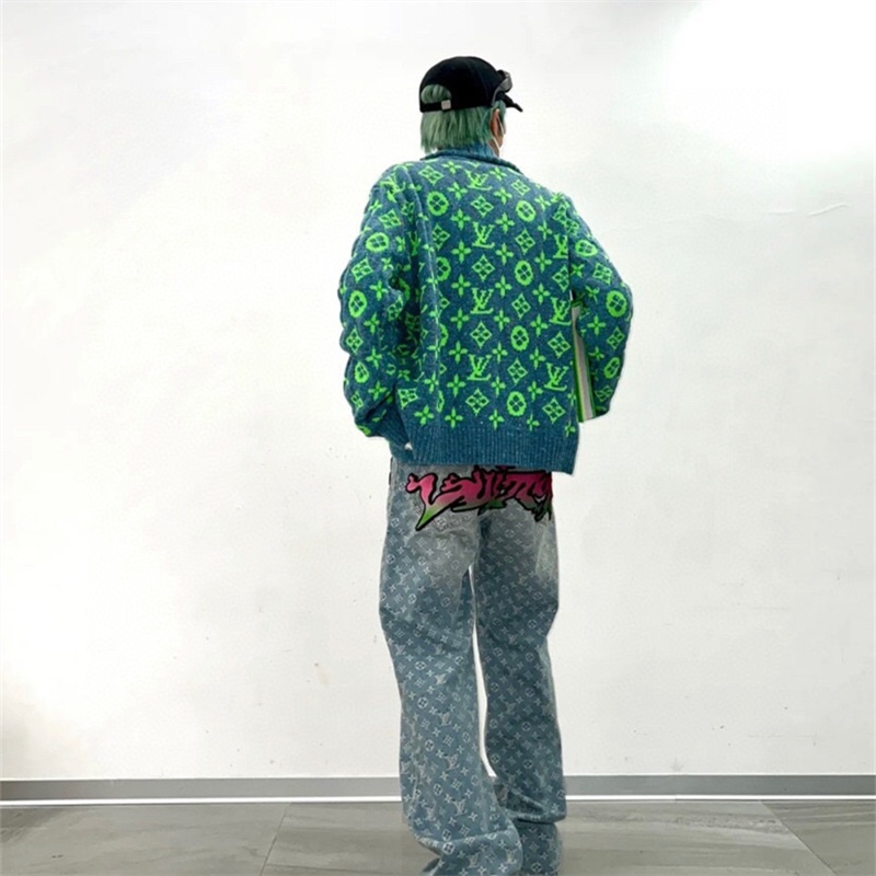 Quần Jean Nam Ống Đứng Thêu Họa Tiết Louis Vuitton 100% Chính Hãng