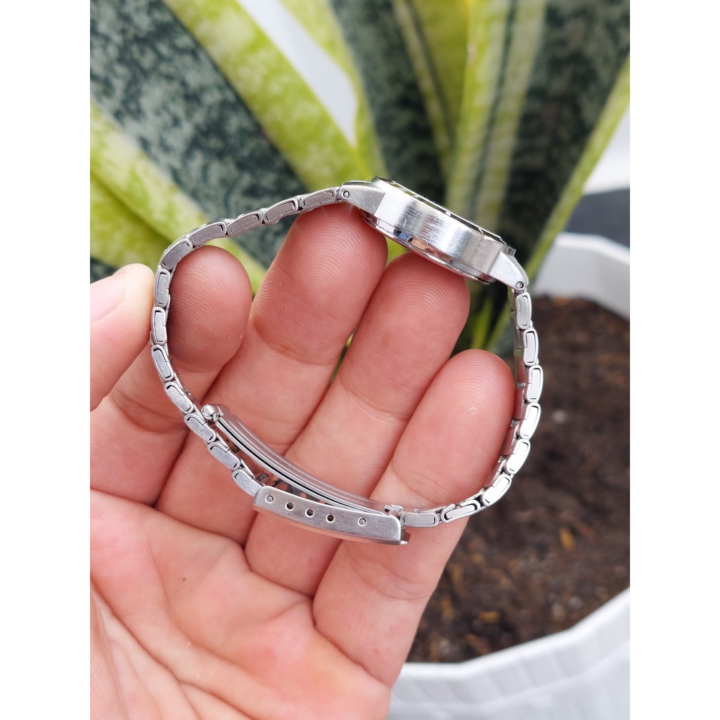 Đồng hồ nữ Casio chạy pin