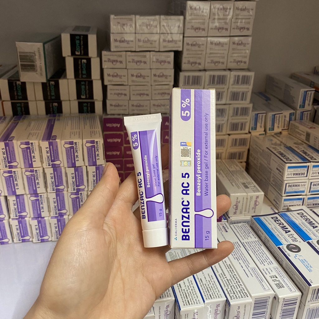 Benzac AC Thái - 5% và 2.5% benzoyl peroxide, giảm mụn sưng viêm mủ, chấm mụn