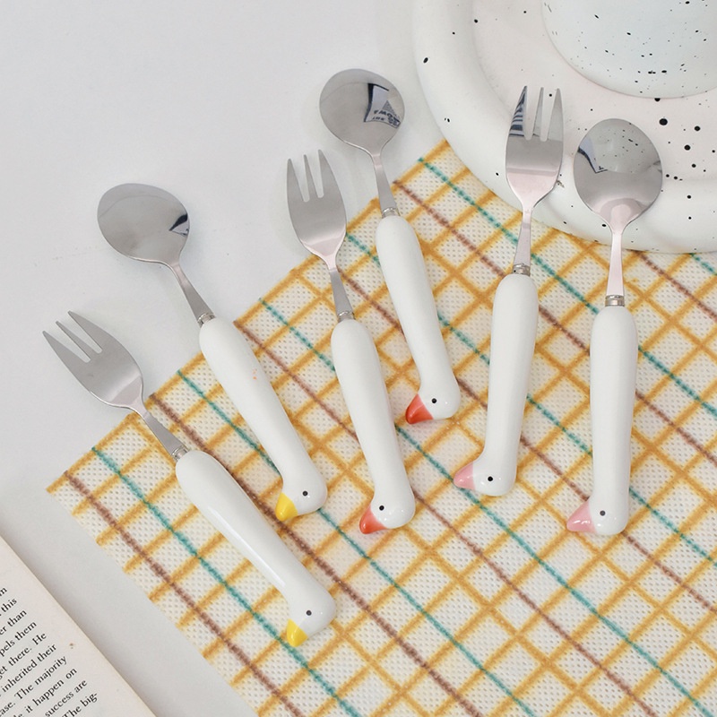 Muỗng ăn kiểu dáng vịt trắng cute - UniLabel