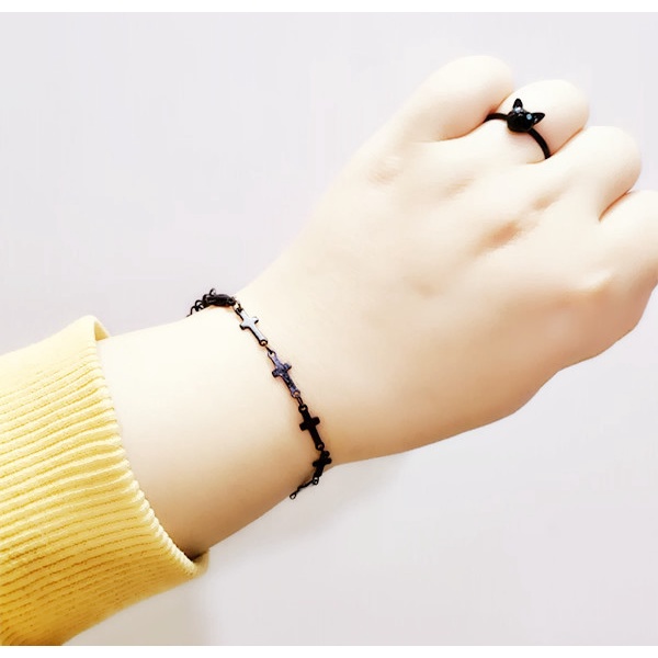 Vòng Tay Thép Titan Màu Đen Phối Mặt Thánh Giá Kích Thước 18 + 5cm Phong Cách Hip Hop Cho Nam Và Nữ