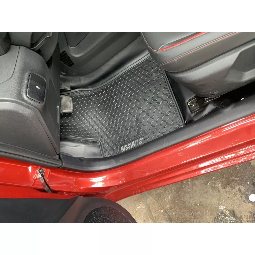 Thảm lót sàn Hyundai i10 bằng cao su đúc cao cấp, không mùi, chuẩn form, dễ lau chùi. | BigBuy360 - bigbuy360.vn