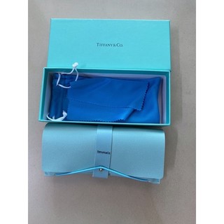 Kính Tiffany & Co (clip &ảnh thật)