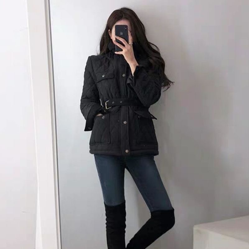 Áo khoác phao trần màu đen