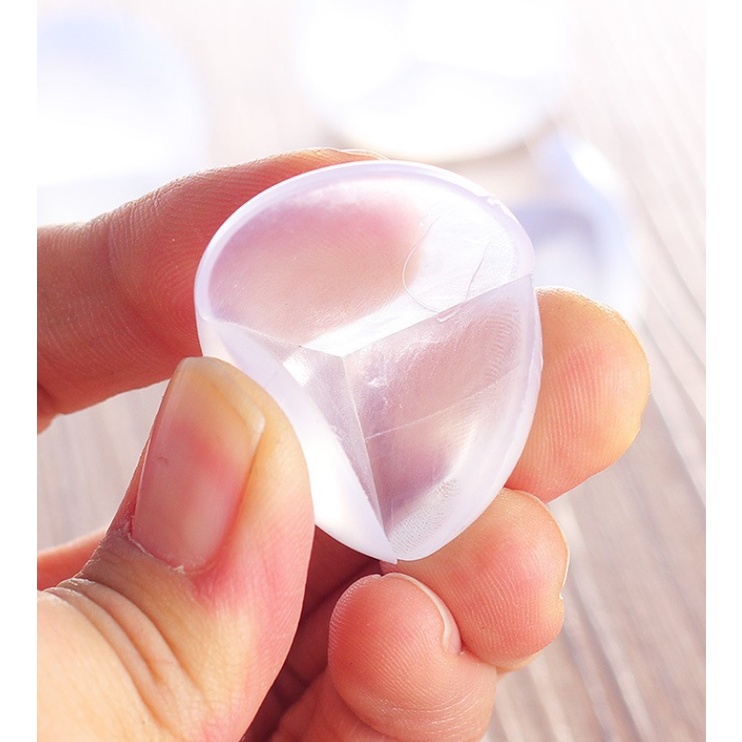 Set 4 Miếng bịt góc bàn bọc cạnh bàn silicon tránh va đập an toàn cho gia đình và bé  G82-Bocgocban-Silicon