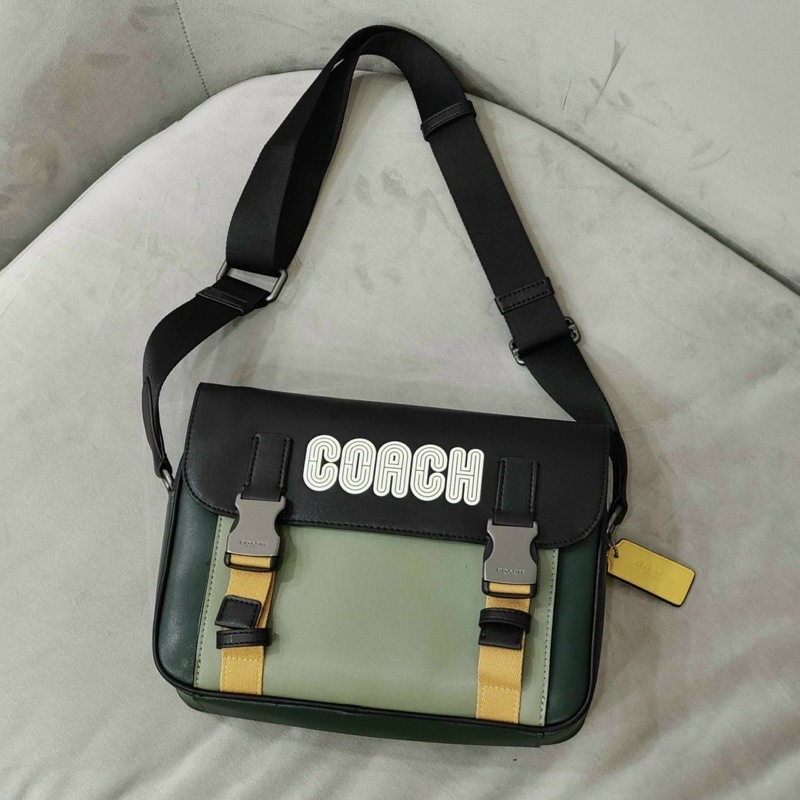 Túi đeo chéo Coach Patch dành cho nam sành điệu