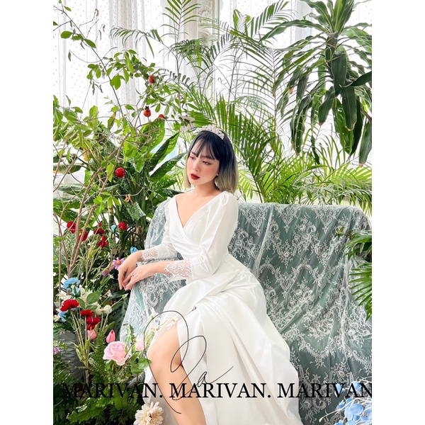 Đầm cưới MARIVAN tà đắp lưng chuỗi