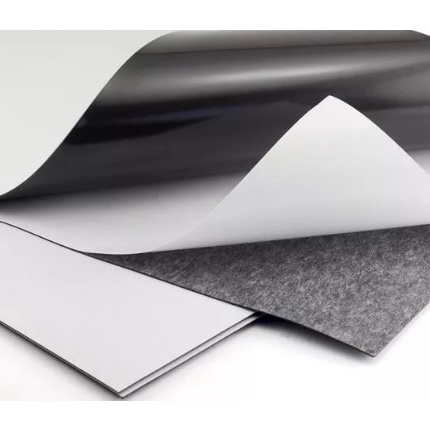 Nam châm A4 có băng keo độ dày 0,5mm, 0,75mm