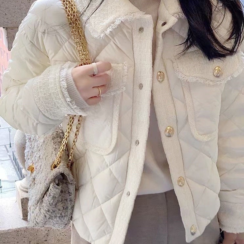 Áo phao trắng dáng ngắn hình trám cổ tay viền pha dạ tweed siêu xinh