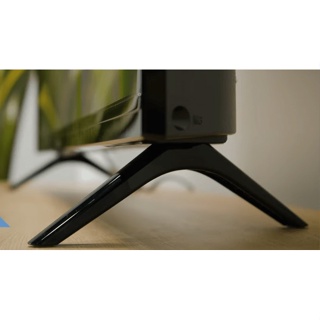 Chân tivi để bàn đa năng dành cho các loại tivi lắp chân bằng vít ở đáy. Kích thước từ 32inch đến 65inch