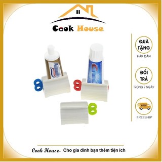 Nặn kem đánh răng