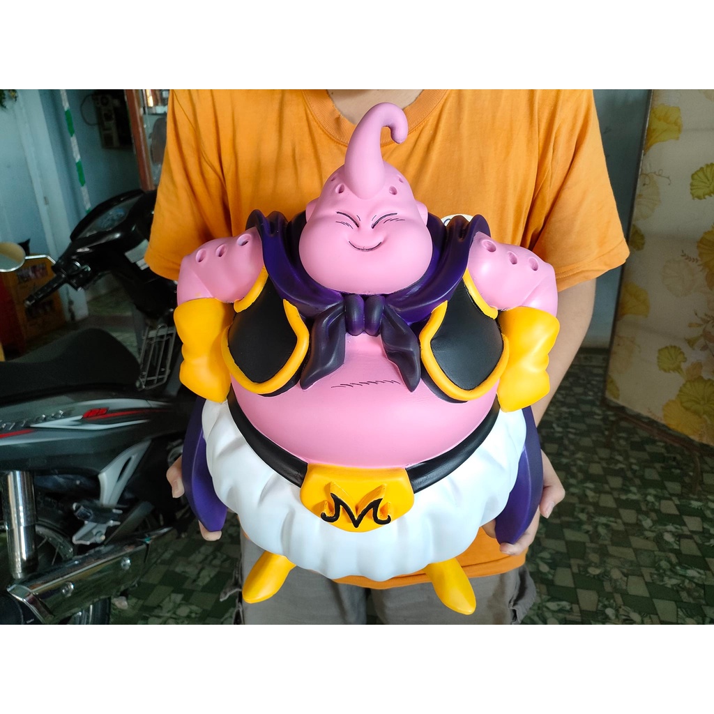 Mô hình nhà làm Ma bư đứng chống tay cười cao 45cm