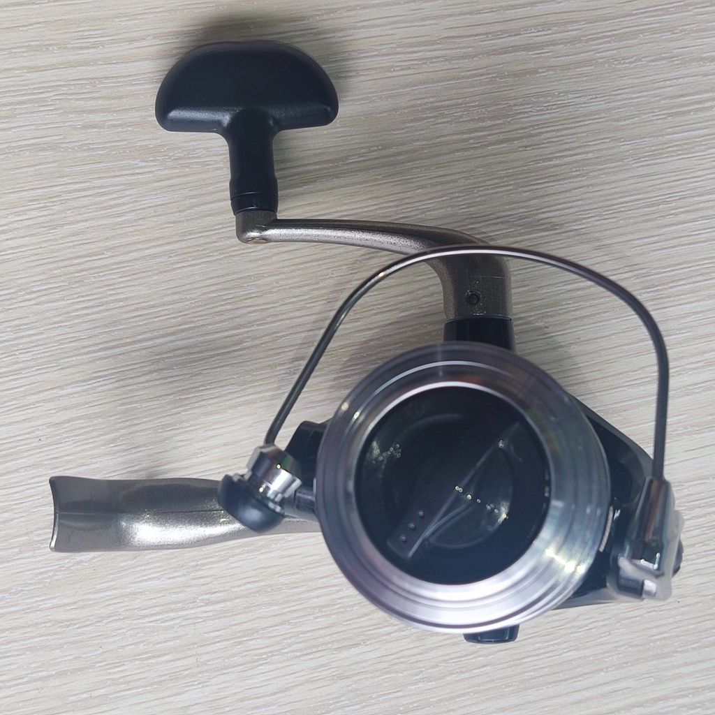 Máy câu đứng DAIWA STRIKEFORCE 2500-B