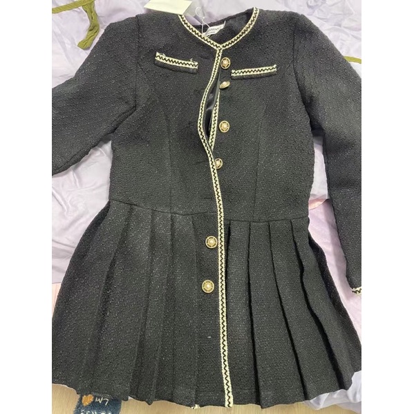 Váy dạ tweed đen xếp ly xoè dáng ngắn sang chảnh