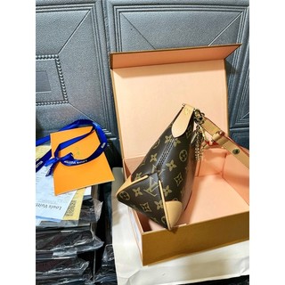 Túi L V mẫu mới hàng full box nam châm