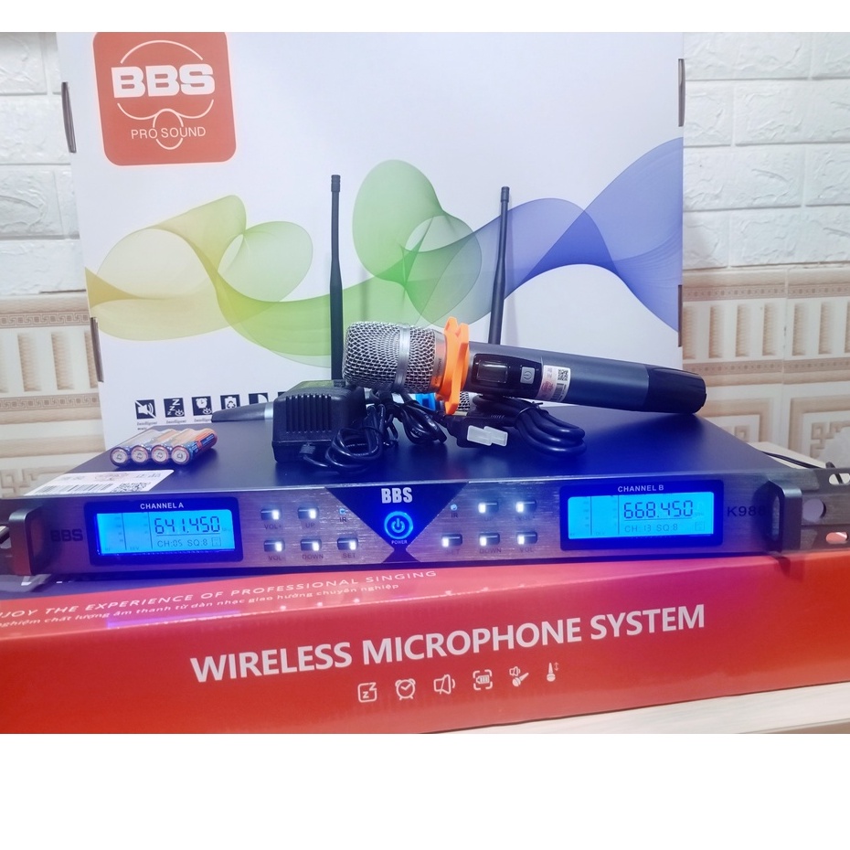 Micro không dây BBS-K988 Thế hệ mới  Âm thanh mạnh mẽ, trong sáng, hút âm mạnh  + Khả năng bắt sóng, tín hiệu tốt